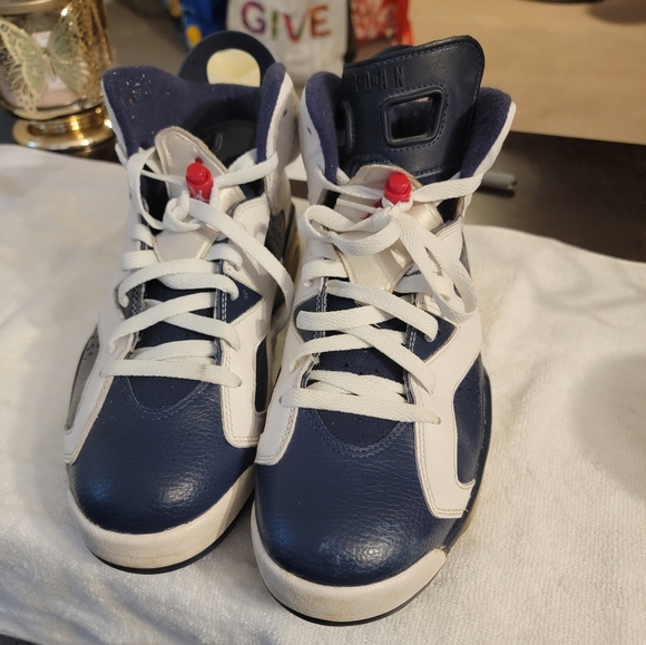 Air Jordon - Picture 2 of 4